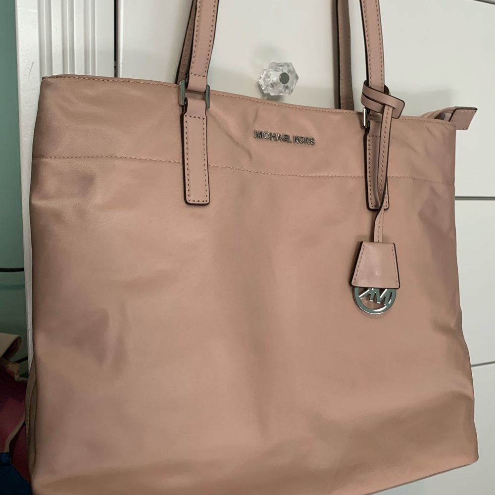 Michael kors pocketbook
